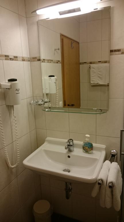 Hotel Am Wald Ottobrunn Dış mekan fotoğraf