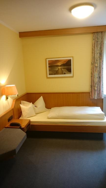 Hotel Am Wald Ottobrunn Dış mekan fotoğraf