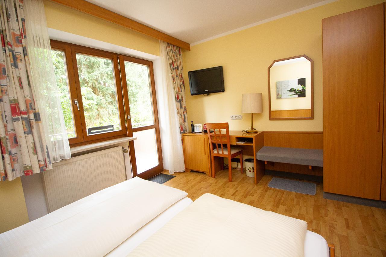 Hotel Am Wald Ottobrunn Dış mekan fotoğraf